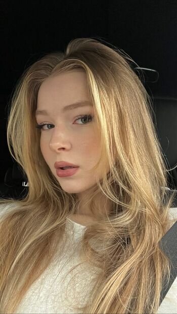 Full leaked Nerushimav page private onlyfans photo