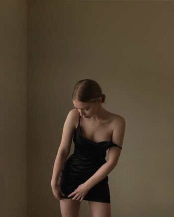 Full leaked Nerushimav page private onlyfans photo