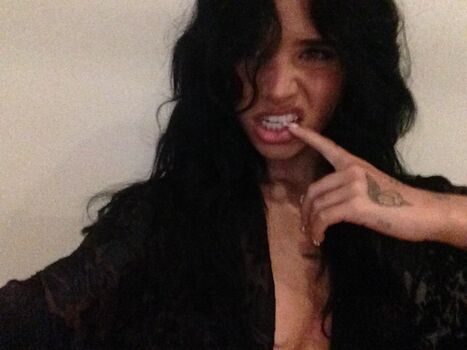 Full leaked Nessa barrett private photo