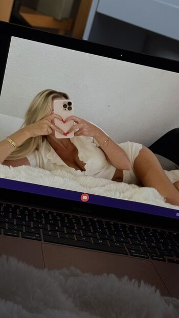 Full leaked Neverbaby private onlyfans photo