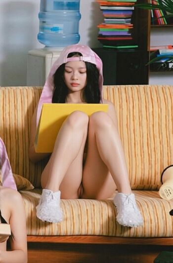 Full leaked Newjeans private onlyfans photo