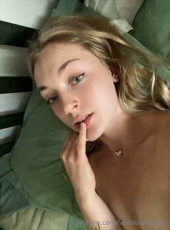 Full leaked Nextdoornataile private onlyfans photo