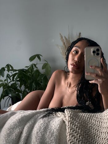 Full leaked Nia simone private onlyfans photo