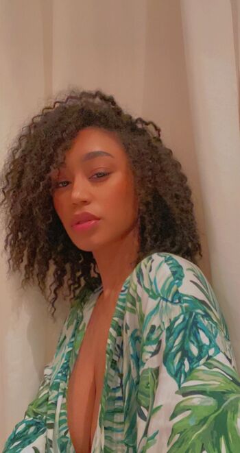 Full leaked Nia simone private onlyfans photo