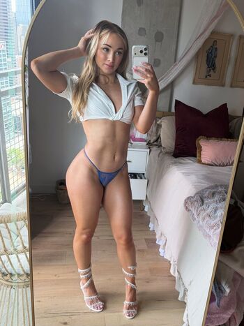 Full leaked Niahxoxo private onlyfans photo