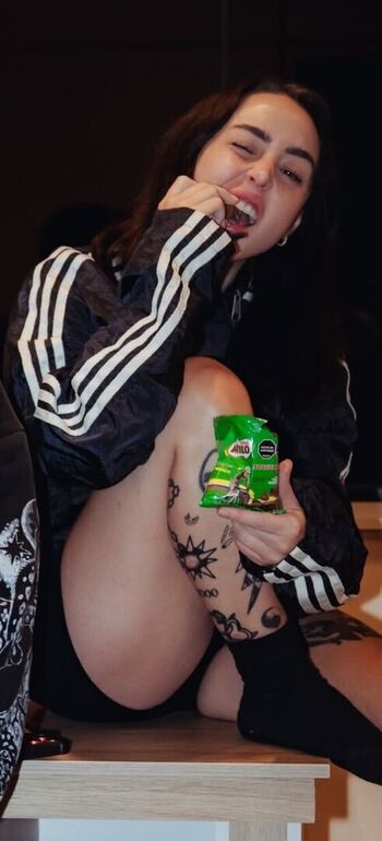 Nicki Nicole