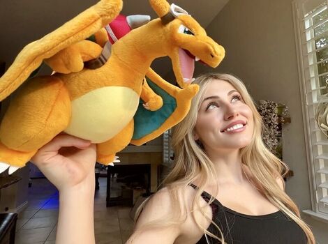 Nicki Taylor