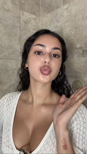Full leaked Nickimariiee private photo