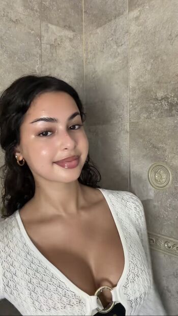 Full leaked Nickimariiee private photo