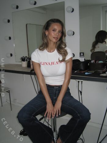 Full leaked Nicola cavanis page private onlyfans photo