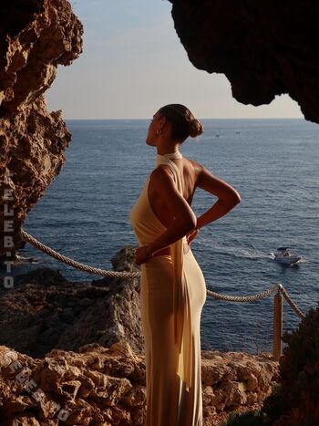 Full leaked Nicola cavanis private photo