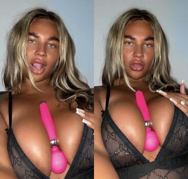 Full leaked Nicole barker private photo