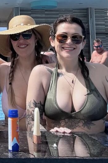 Full leaked Nicole saunders private photo