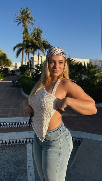 Full leaked Nienkke private photo