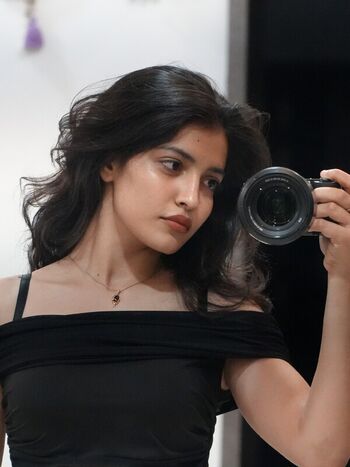 Full leaked Niharika private photo