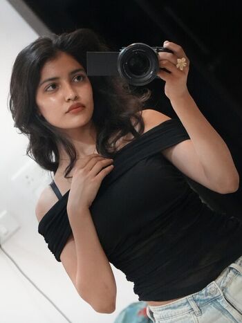 Full leaked Niharika private photo