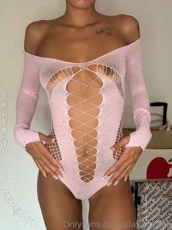 Full leaked Nikairani private onlyfans photo