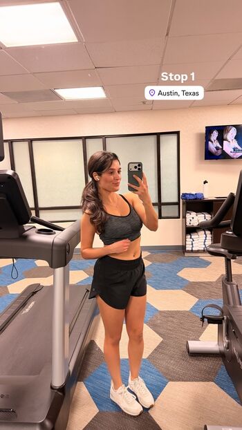 Full leaked Nikki naghavi private photo