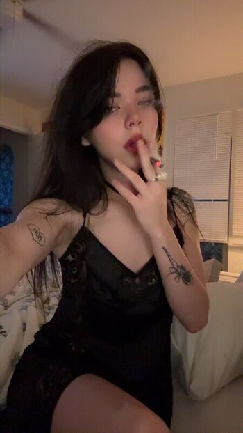 Full leaked Nikkiistar private photo