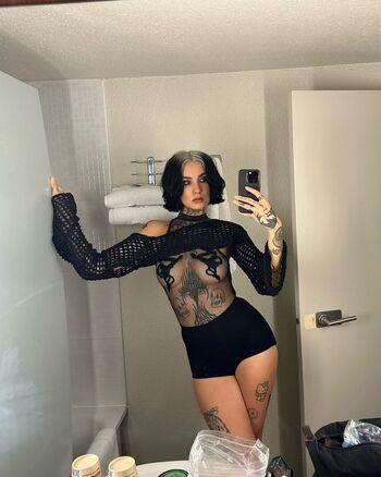 Full leaked Nikolina private photo