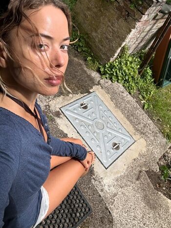 Full leaked Nilufer yanya private photo