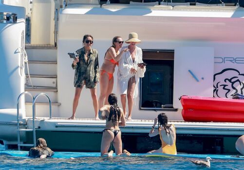 Full leaked Nina dobrev page private photo