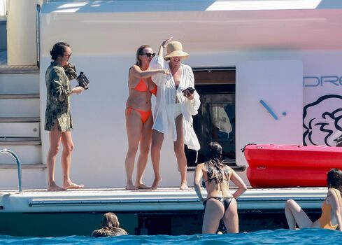 Full leaked Nina dobrev page private photo