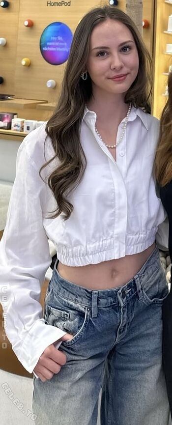 Full leaked Nina flash private photo