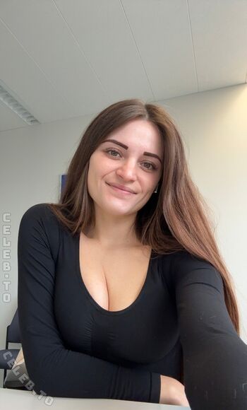 Nina_ho