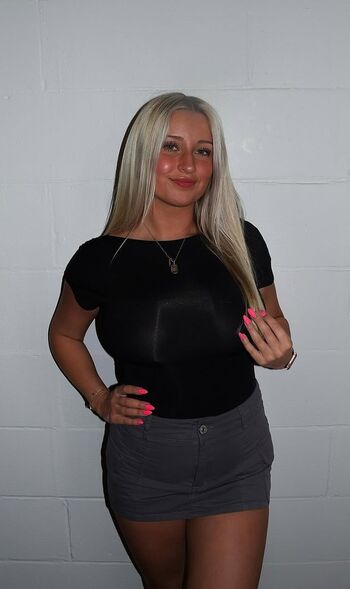 Full leaked Kalia kai/ private onlyfans photo