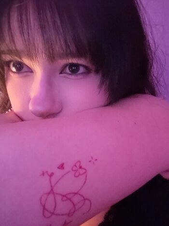 Full leaked Nineiota private photo