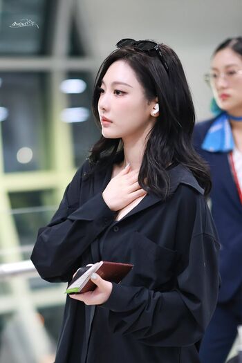 Full leaked Ningning aespa page private onlyfans photo