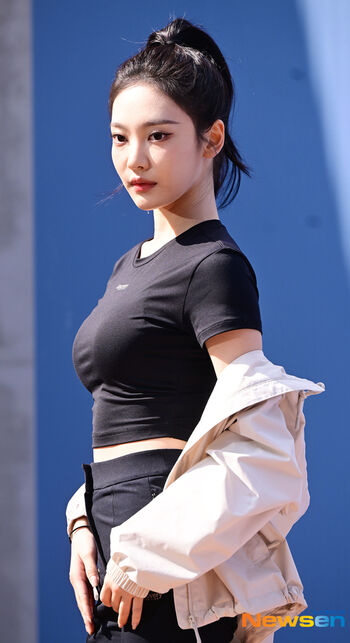 Full leaked Ningning aespa page private onlyfans photo