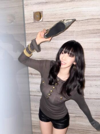 Full leaked Ningning aespa page private onlyfans photo