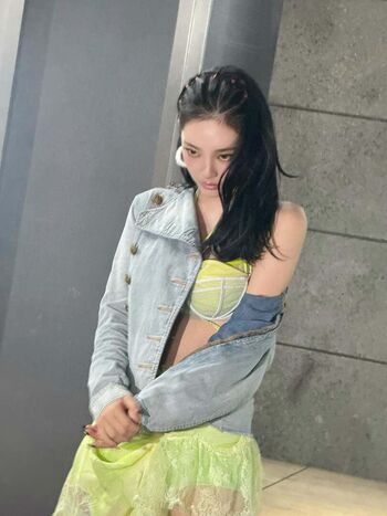 Full leaked Ningning aespa private photo