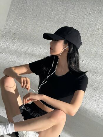 Full leaked Ningning aespa page private photo