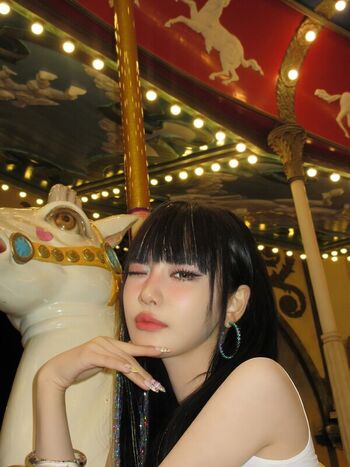 Full leaked Ningning aespa page private photo