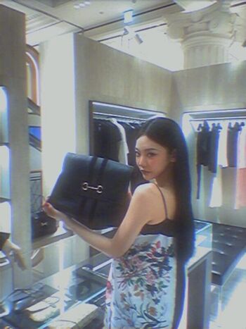 Full leaked Ningning aespa page private photo