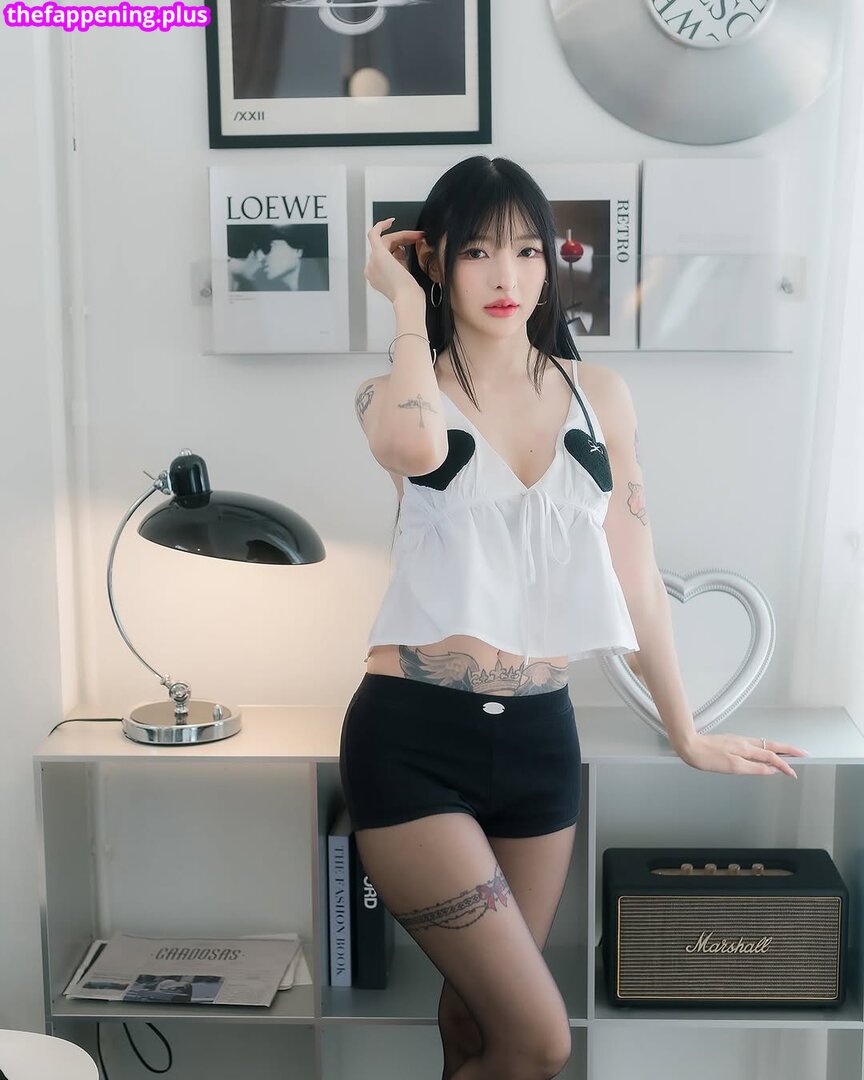 https: / nnewys Photo OnlyFans Nu #8