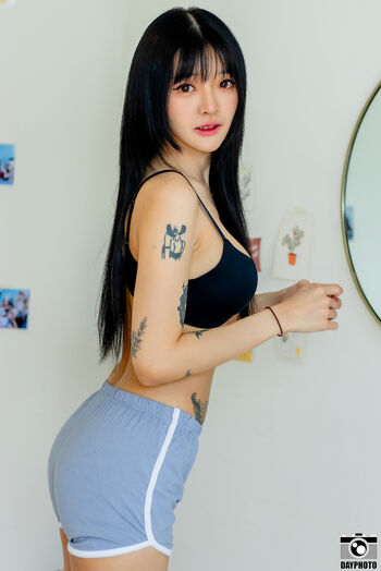 Full leaked Nnewys private onlyfans photo