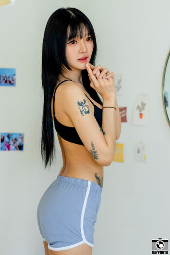 Full leaked Nnewys private onlyfans photo