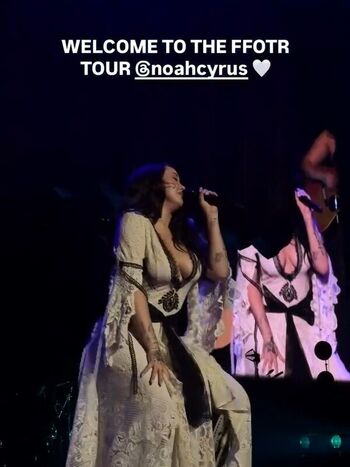 Full leaked Noah cyrus private photo