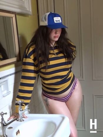Full leaked Noah cyrus page private photo