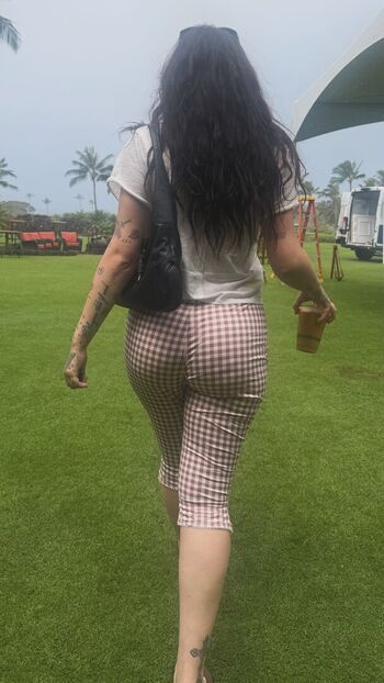 Full leaked Noah cyrus private photo