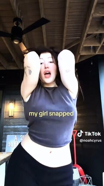 Full leaked Noah cyrus private photo