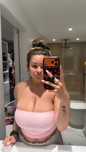 Full leaked Nobetterboobs private onlyfans photo