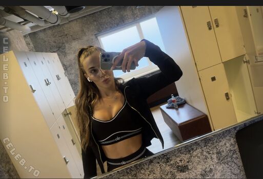 Full leaked Noelle puchinger private photo