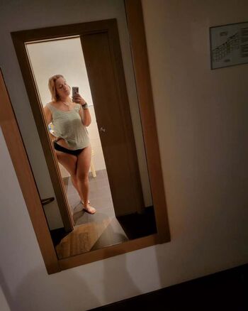 Full leaked Noemi private photo