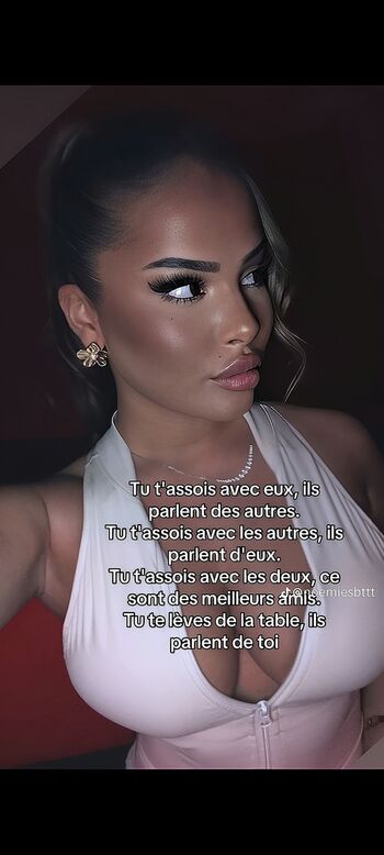 Full leaked Noemiesbtt private photo