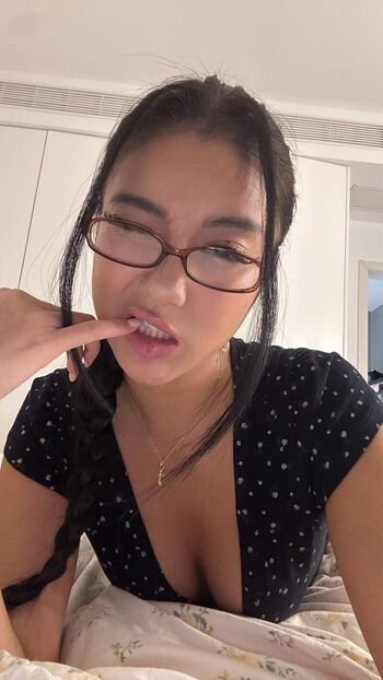 Full leaked Nopearii ari page private onlyfans photo